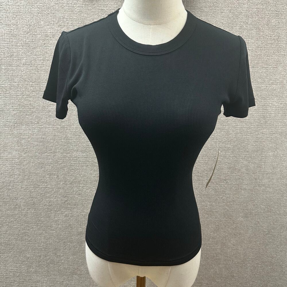 Caara Sz Medium Black Short Sleeve Ribbed Knit Fitted T Shirt Bodycon Minimalist
